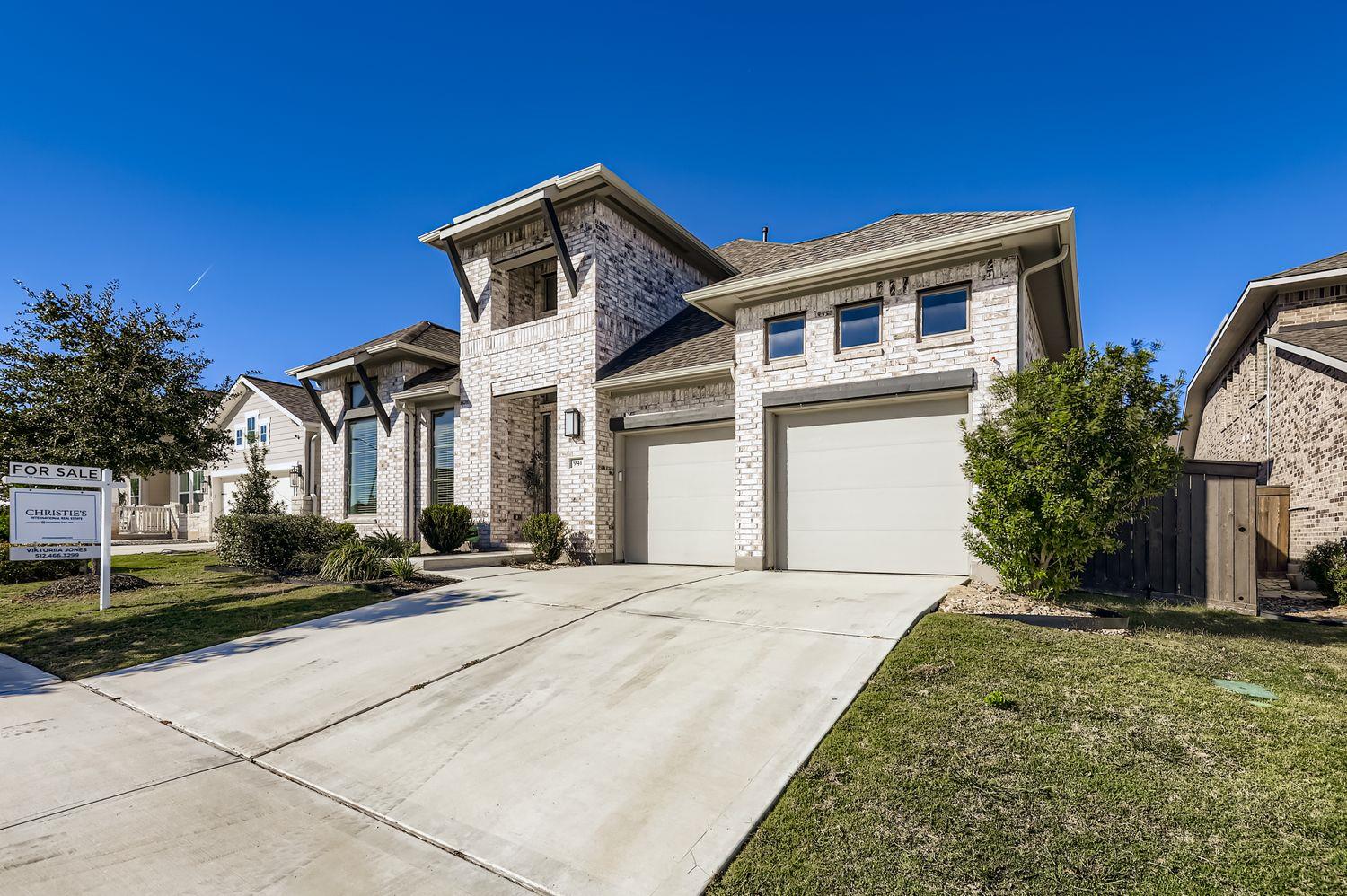 941 Rabbit Brush Rd, Leander, TX 78641