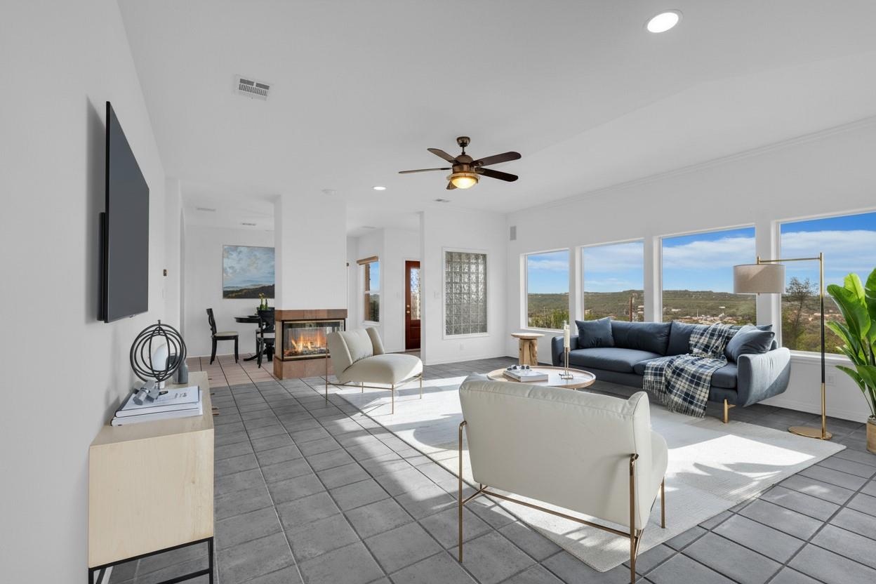 403 Rogart Dr, Spicewood, TX 78669