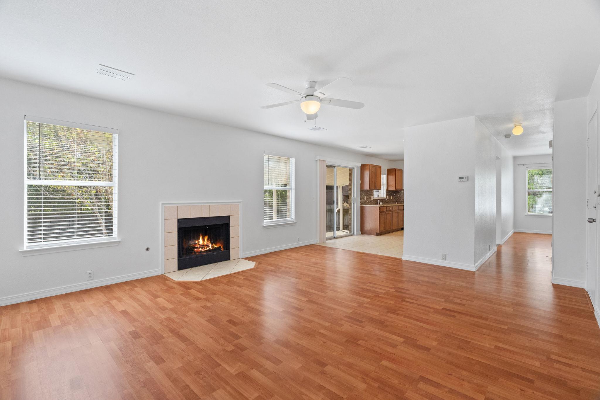 905 Rocking Spur Cv, Pflugerville, TX 78660