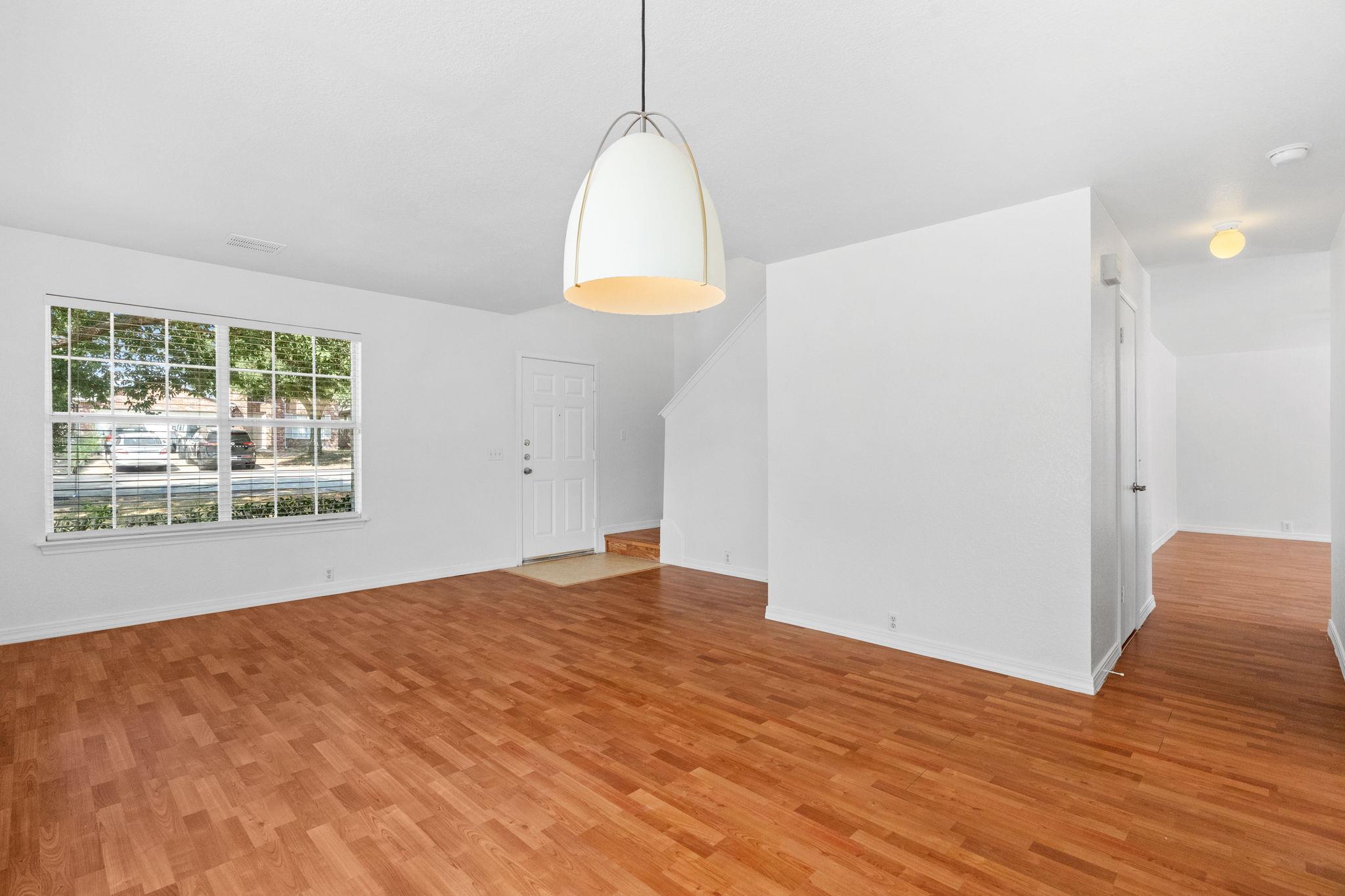 905 Rocking Spur Cv, Pflugerville, TX 78660