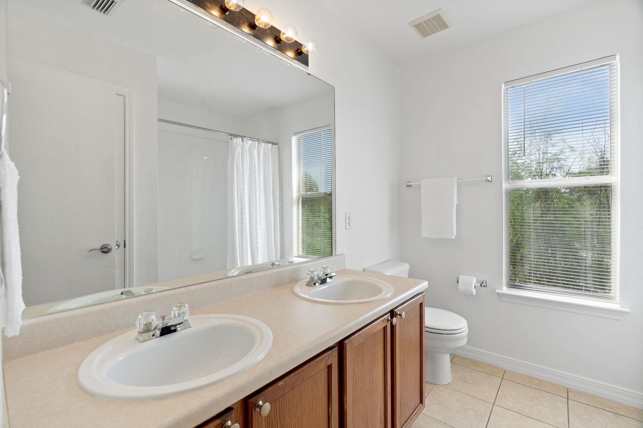 905 Rocking Spur Cv, Pflugerville, TX 78660