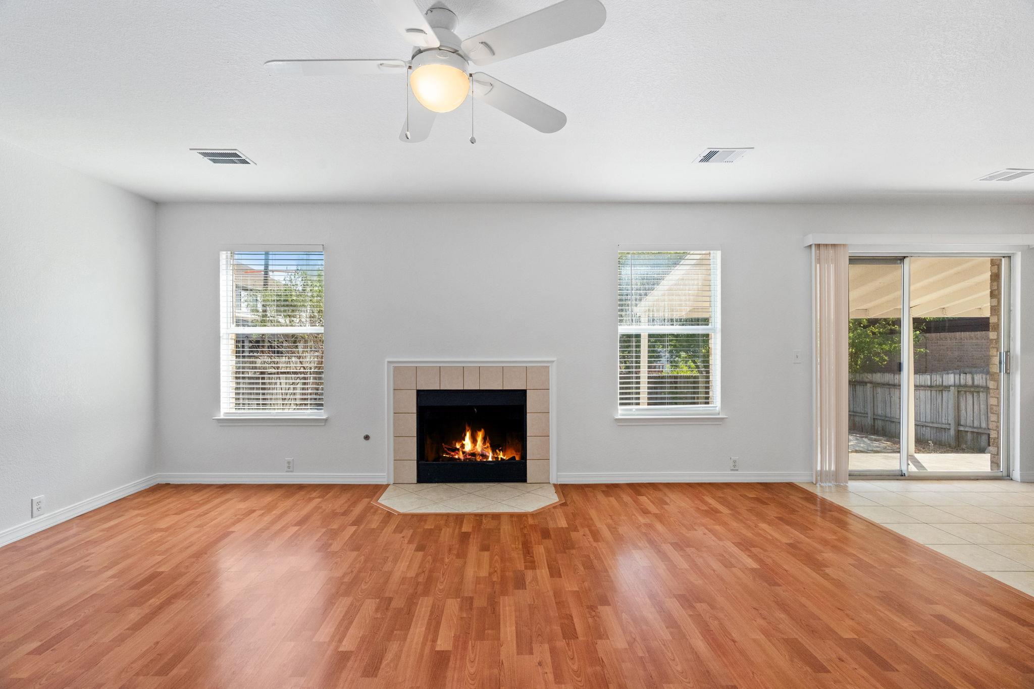 905 Rocking Spur Cv, Pflugerville, TX 78660