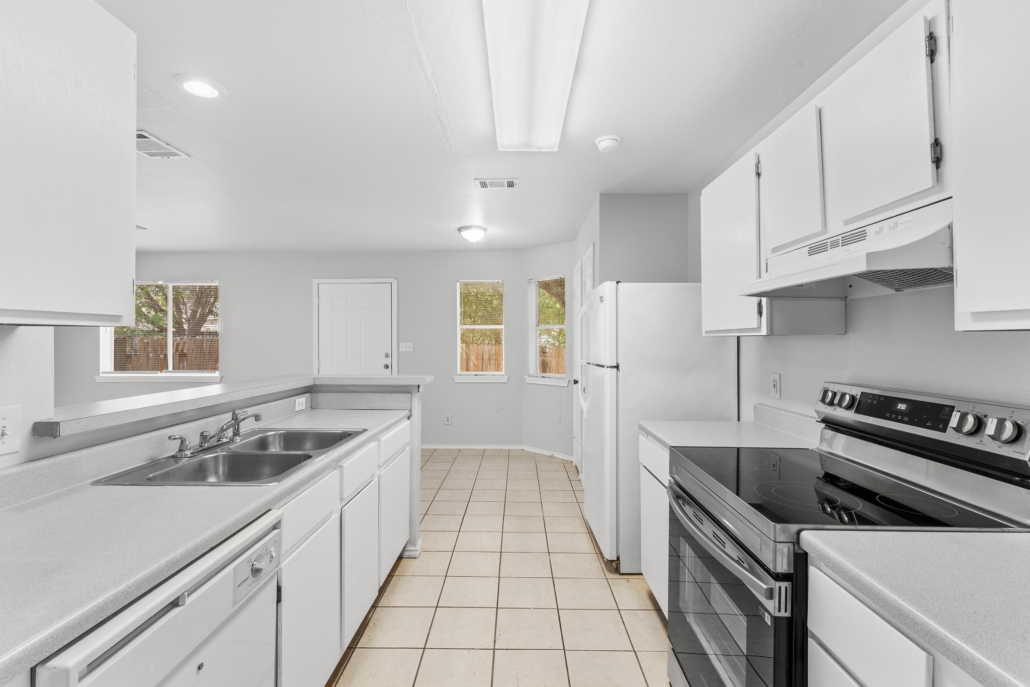 840 Sagewood Trl, San Marcos, TX 78666