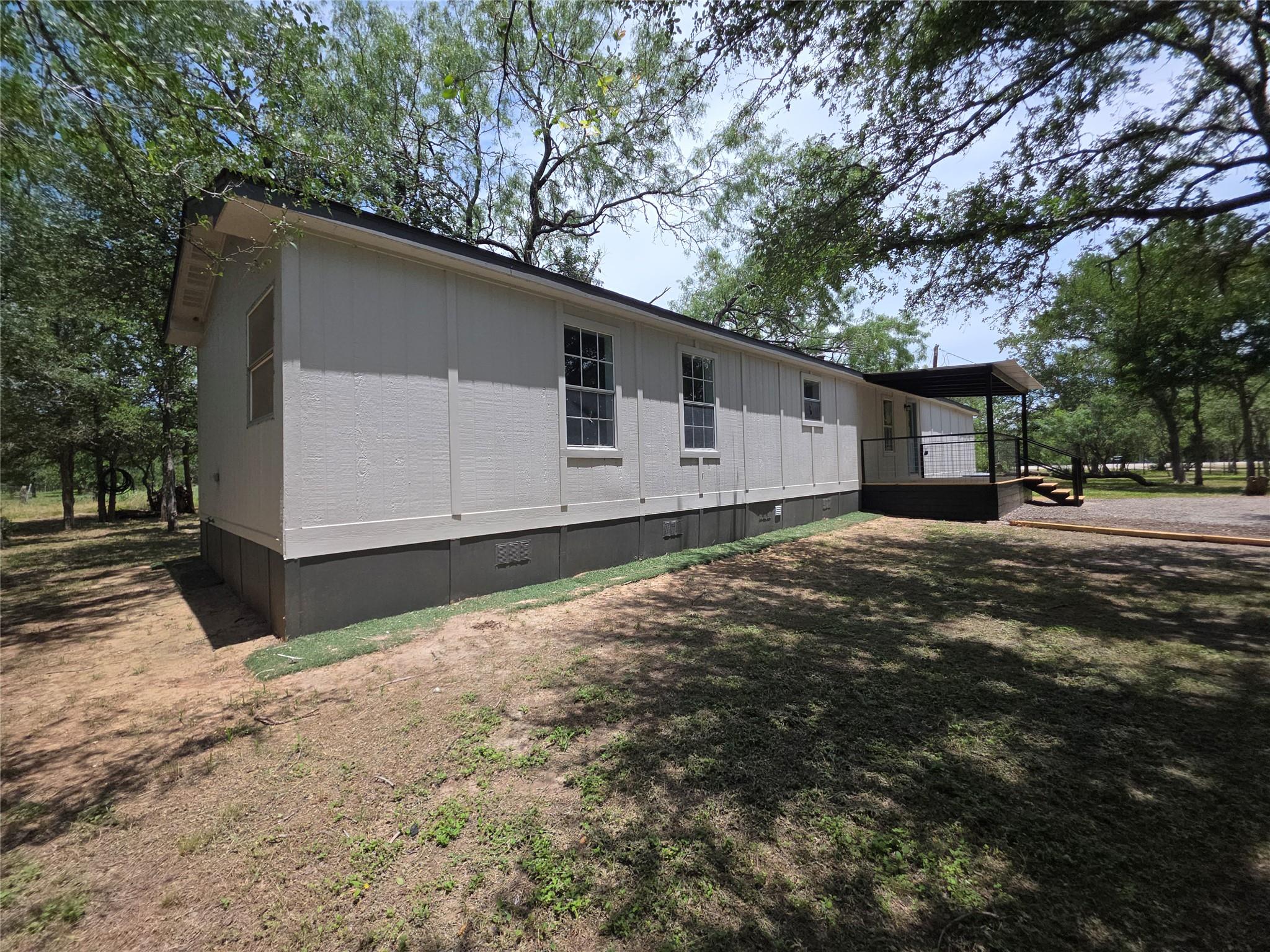 184 Oak Forest Ct, Cedar Creek, TX 78612