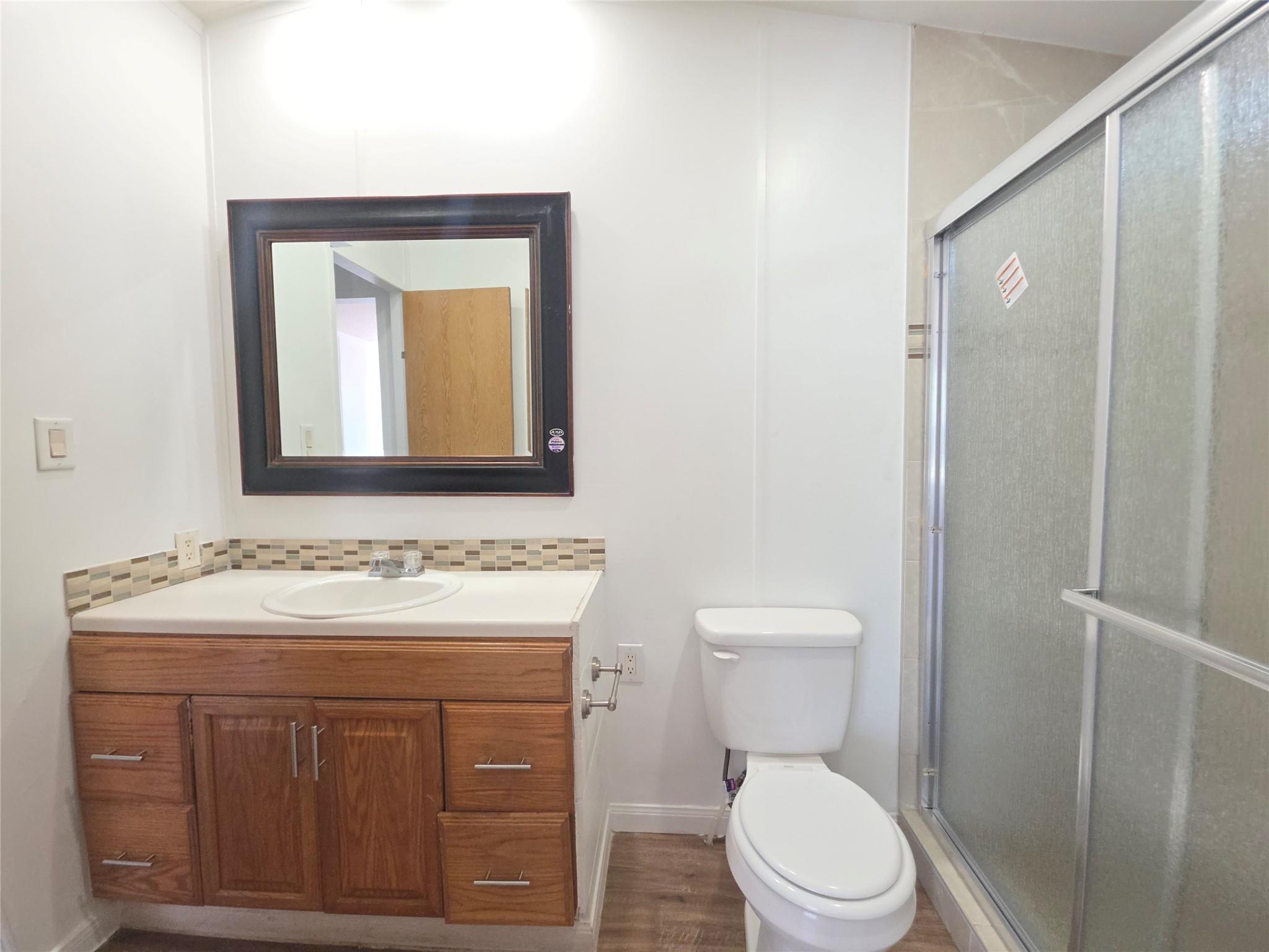 184 Oak Forest Ct, Cedar Creek, TX 78612