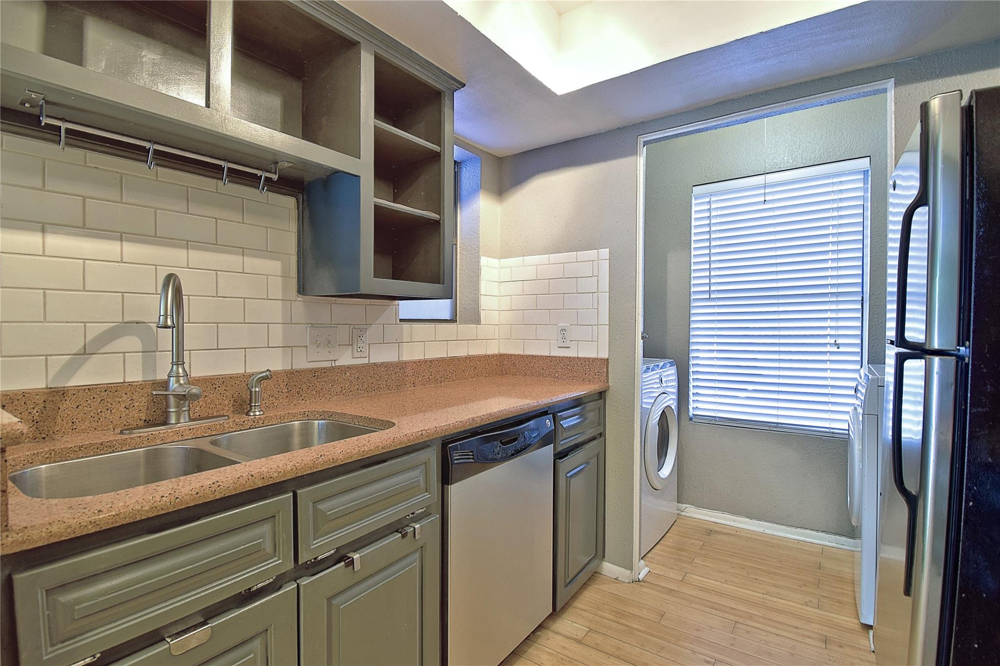 7635 Guadalupe St # 803, Austin, TX 78752