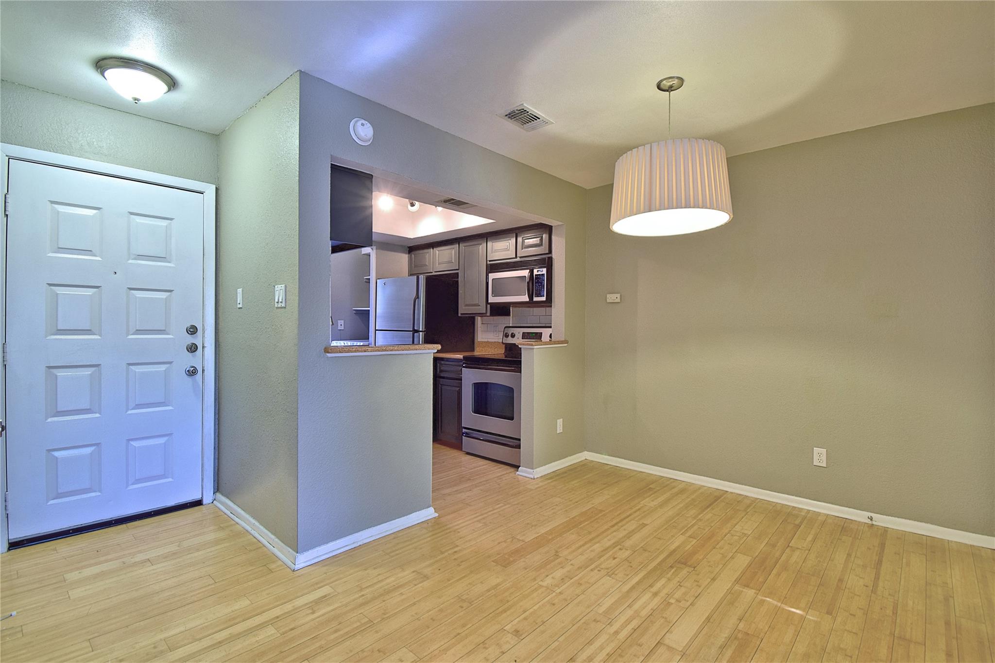 7635 Guadalupe St # 803, Austin, TX 78752