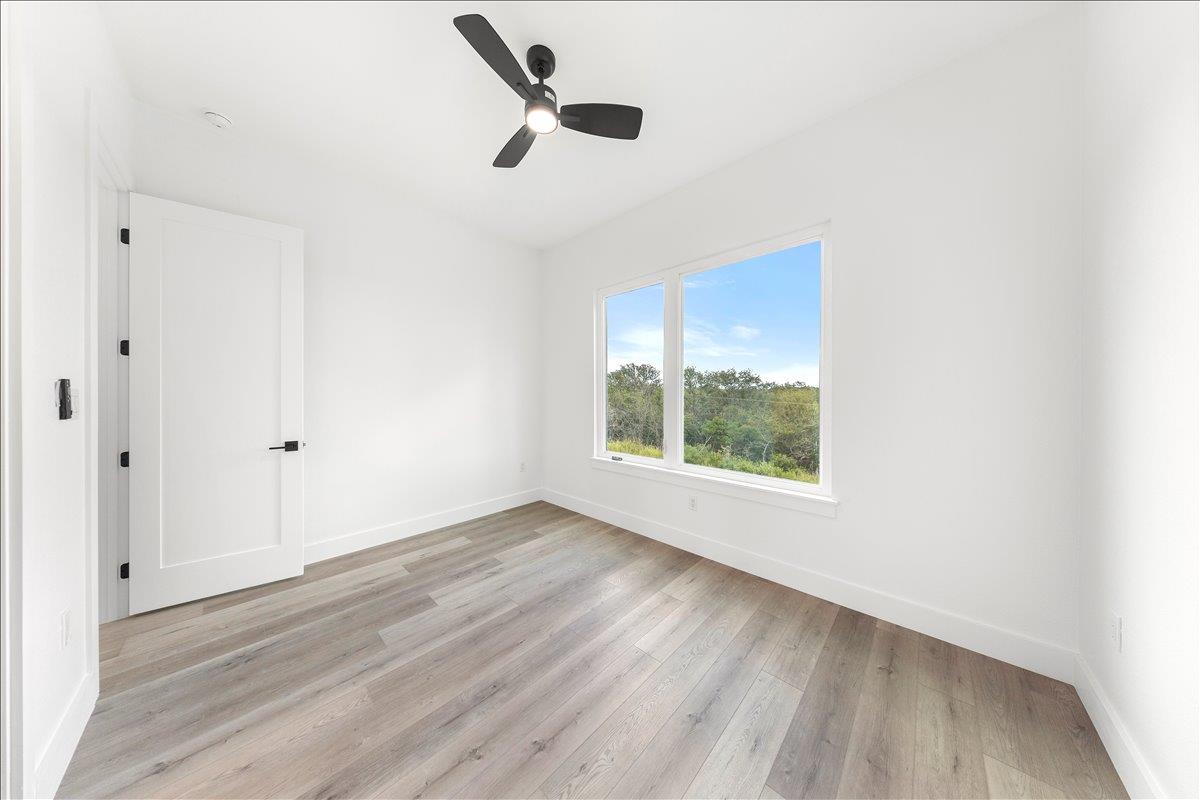 110 Diamond Head Dr, Bastrop, TX 78602