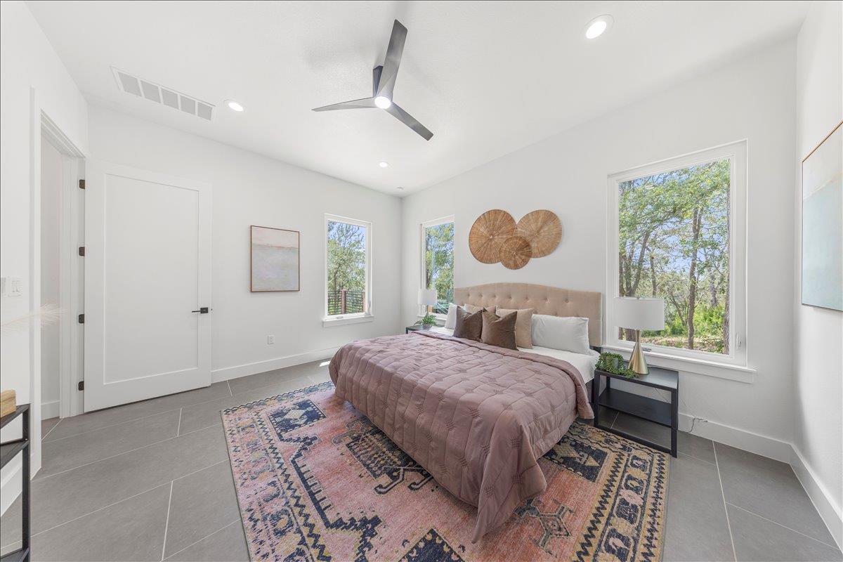 110 Diamond Head Dr, Bastrop, TX 78602