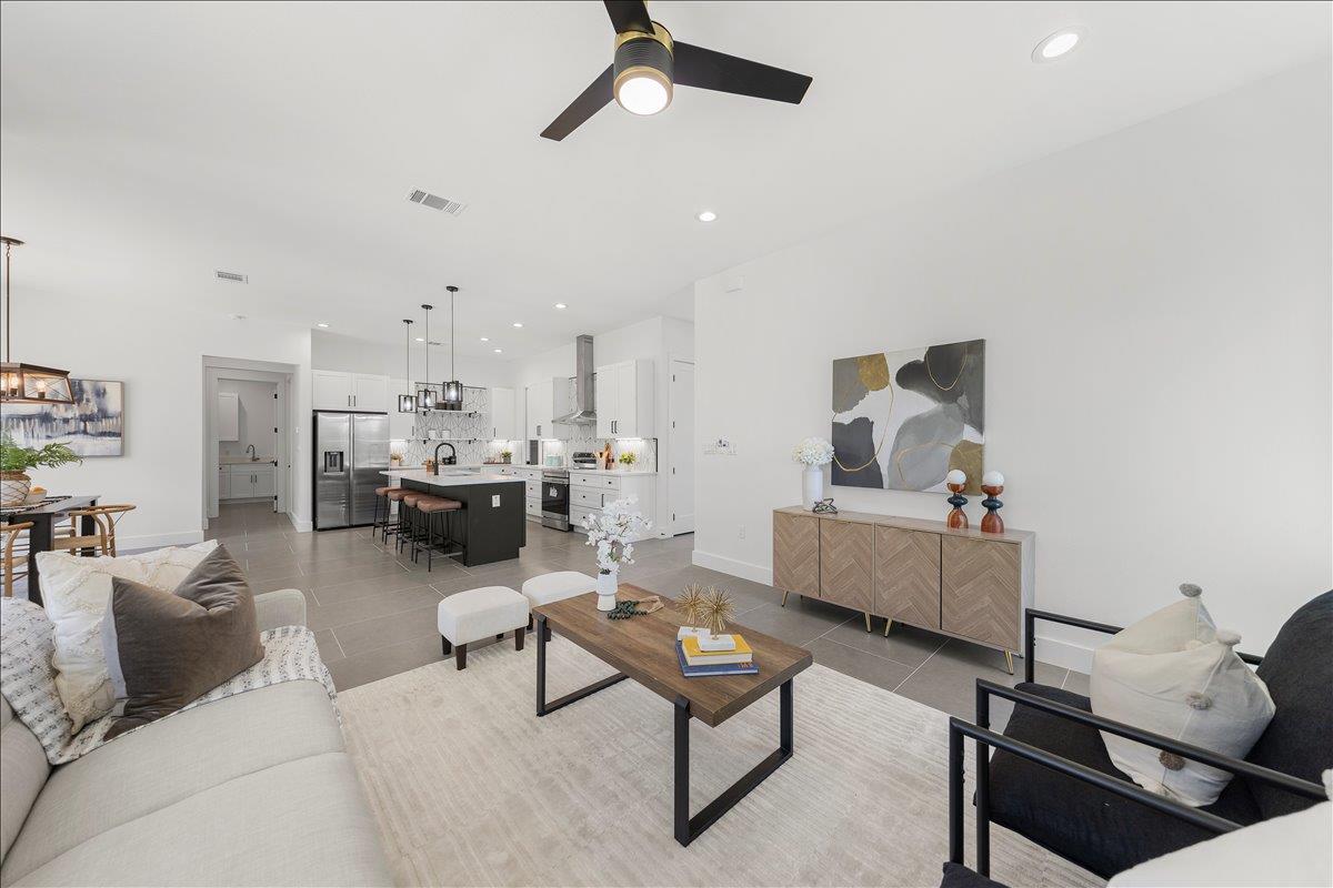 110 Diamond Head Dr, Bastrop, TX 78602