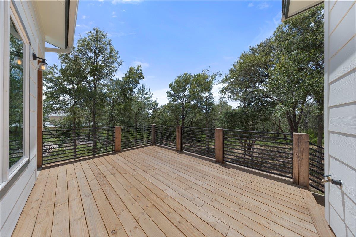 110 Diamond Head Dr, Bastrop, TX 78602