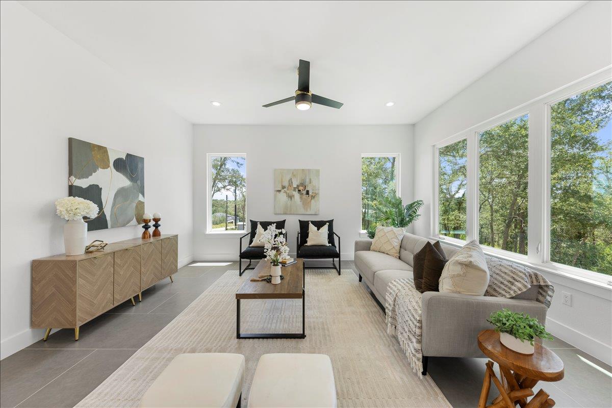 110 Diamond Head Dr, Bastrop, TX 78602