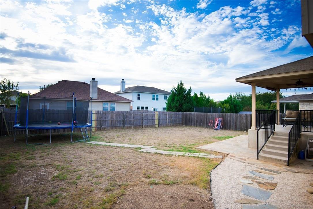 1007 Whitley Dr, Leander, TX 78641