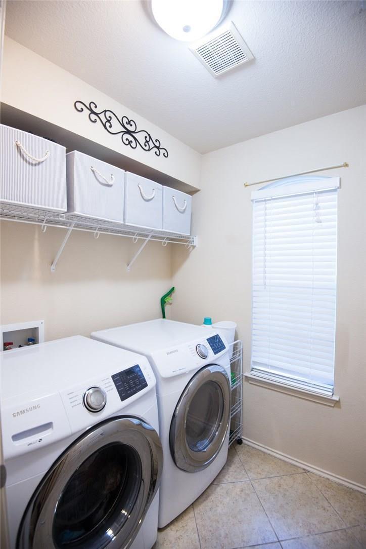 1007 Whitley Dr, Leander, TX 78641