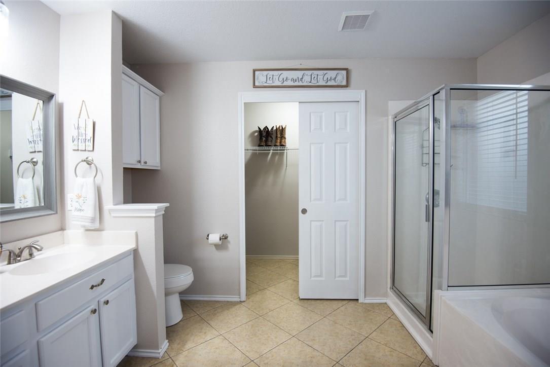 1007 Whitley Dr, Leander, TX 78641