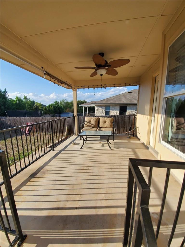 1007 Whitley Dr, Leander, TX 78641