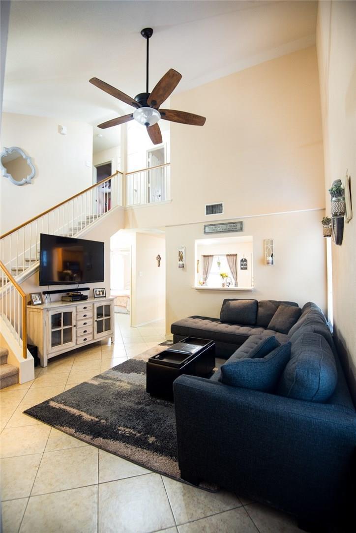 1007 Whitley Dr, Leander, TX 78641