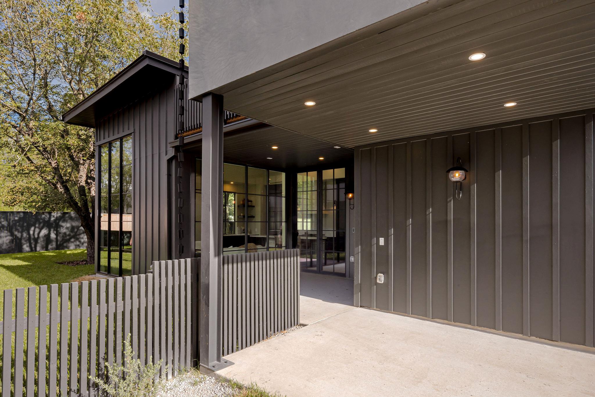 4412 Banister Ln # 2, Austin, TX 78745