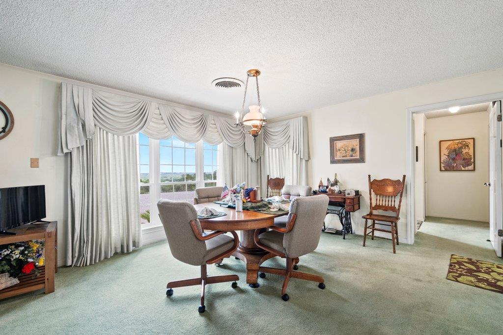 699 Floral Ave, New Braunfels, TX 78130