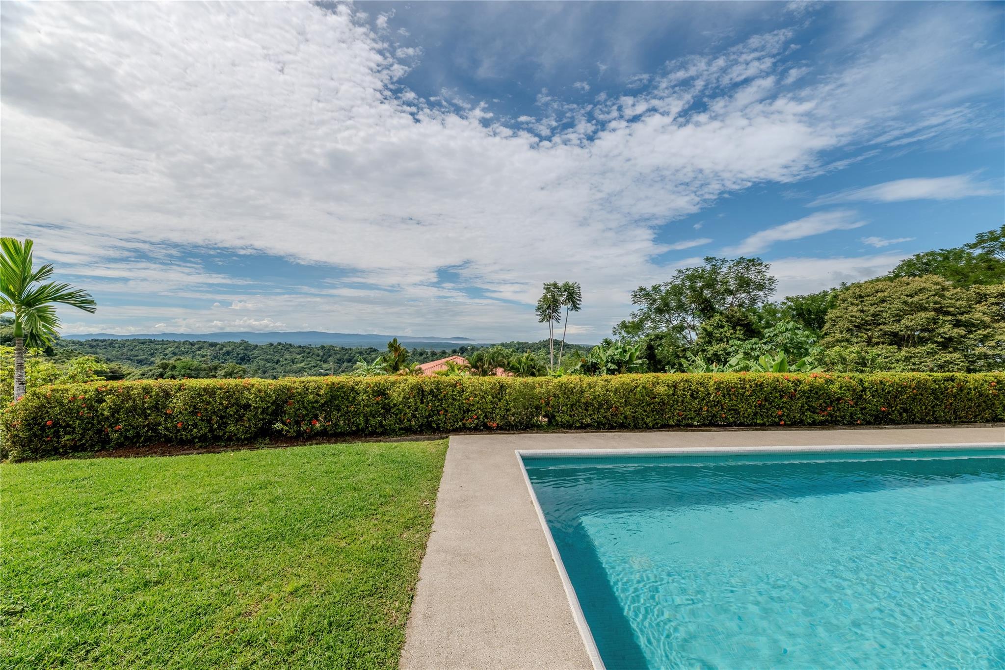 Casa Jean Window of the Soul, Out of State 60501