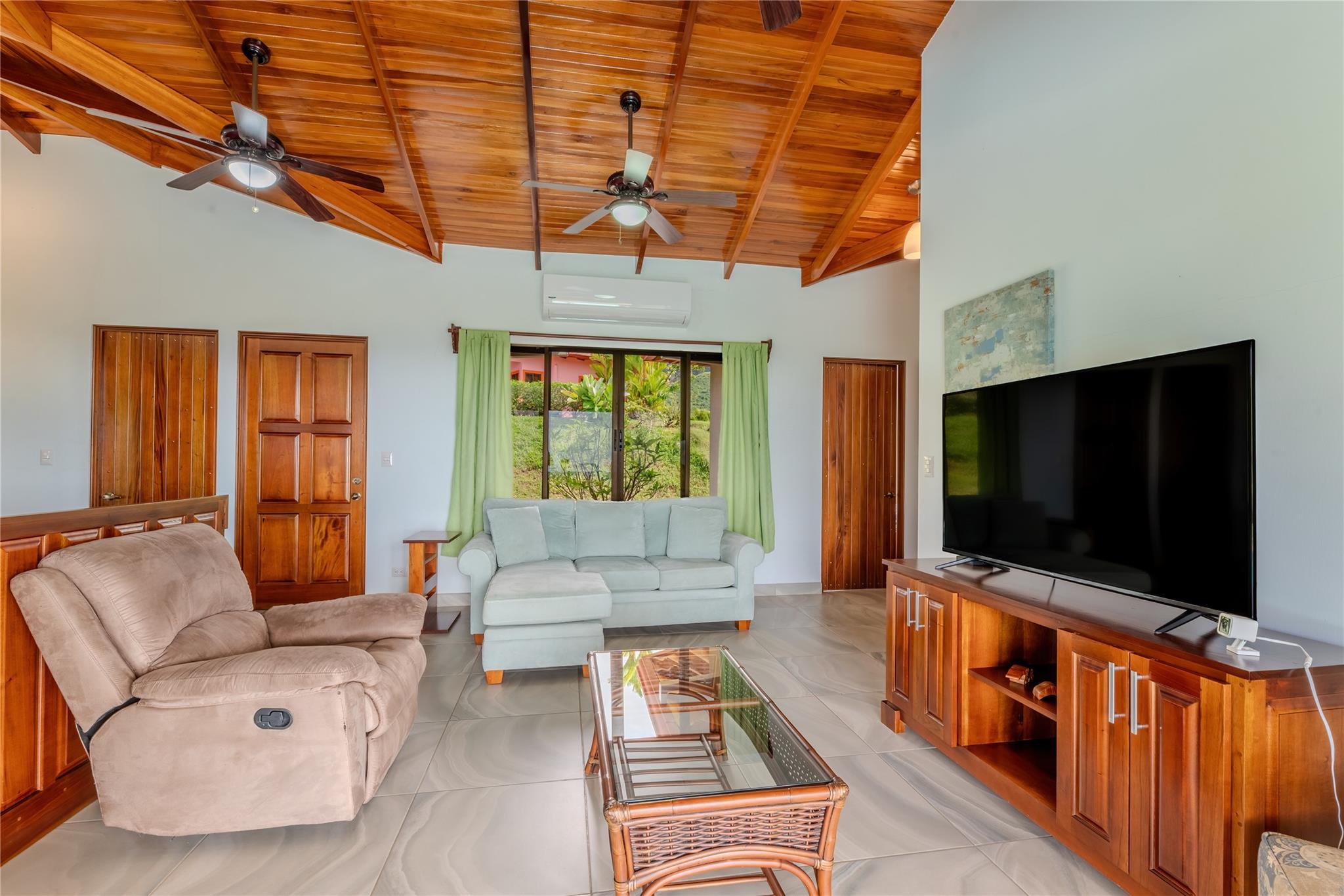 Casa Jean Window of the Soul, Out of State 60501