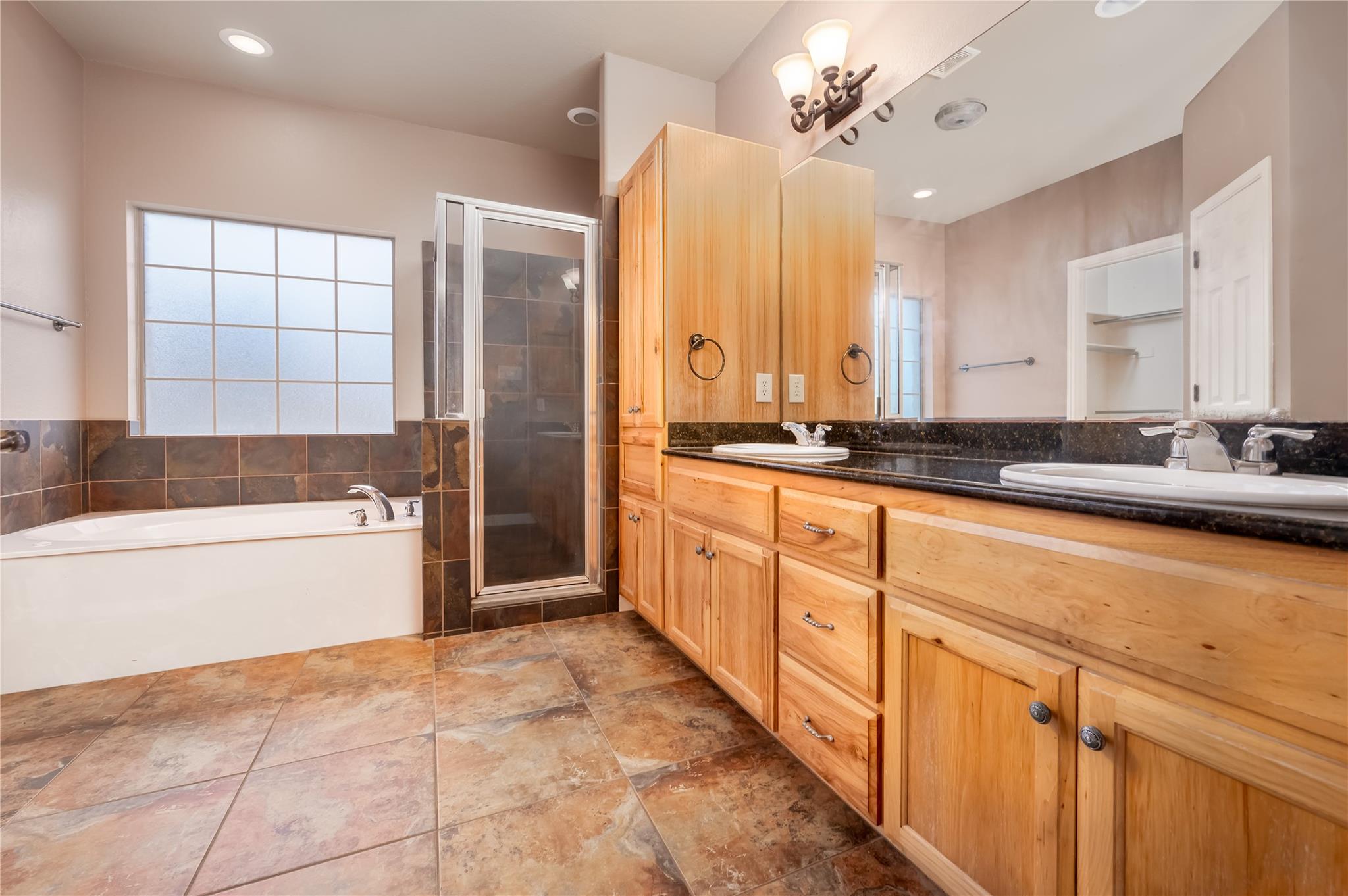 455 Rose Blossom Loop, La Vernia, TX 78121