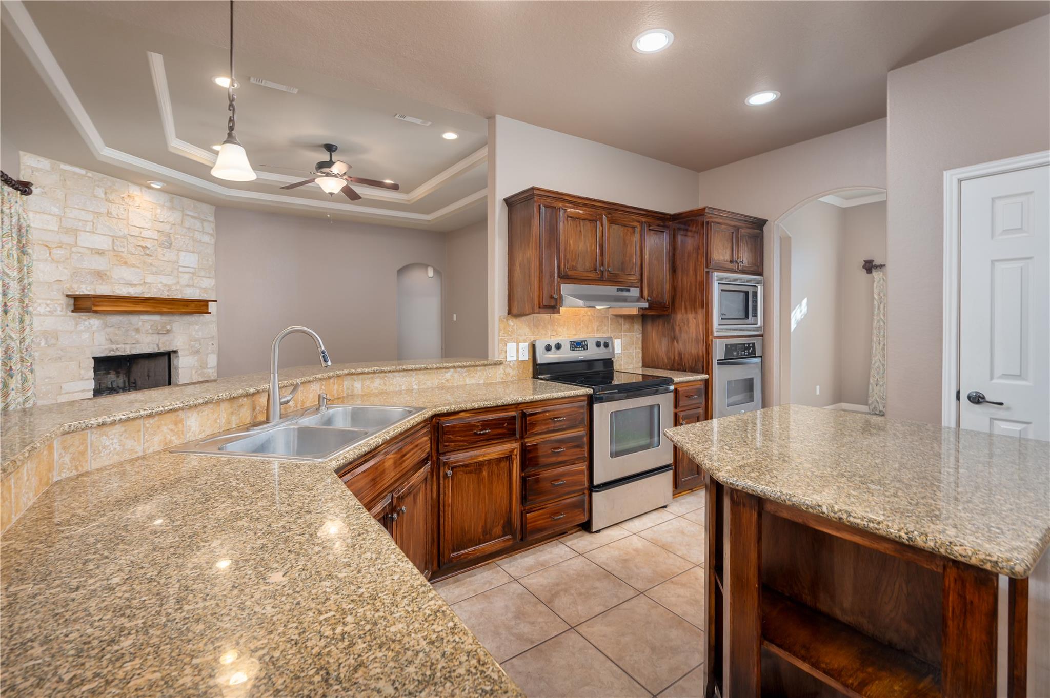 455 Rose Blossom Loop, La Vernia, TX 78121