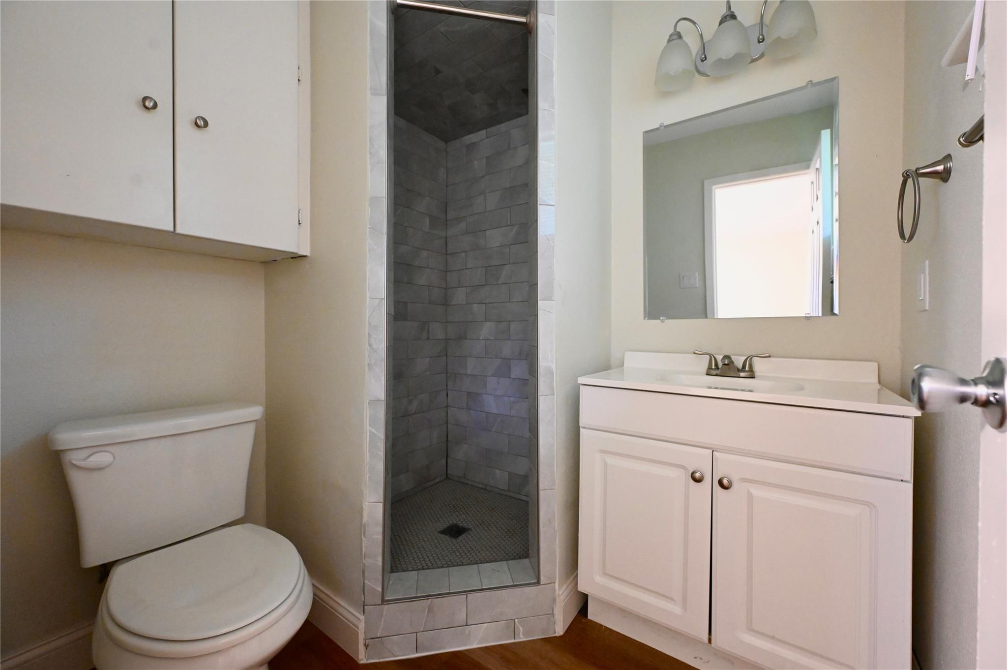 9715 Oak Hollow Dr, Austin, TX 78758