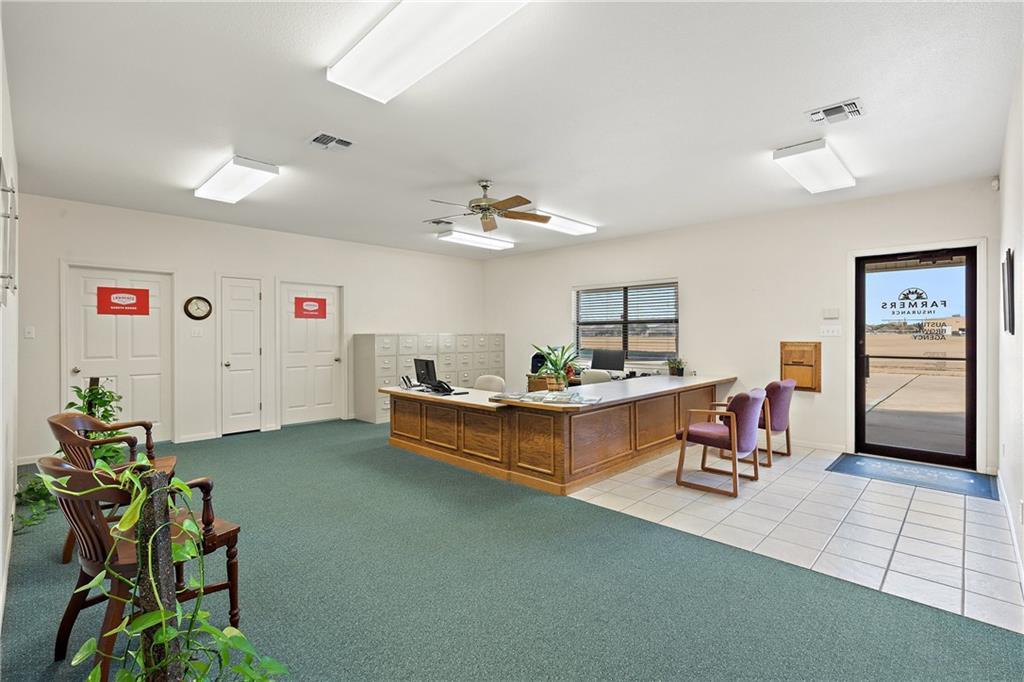 409 Mallard Ln, Taylor, TX 76574