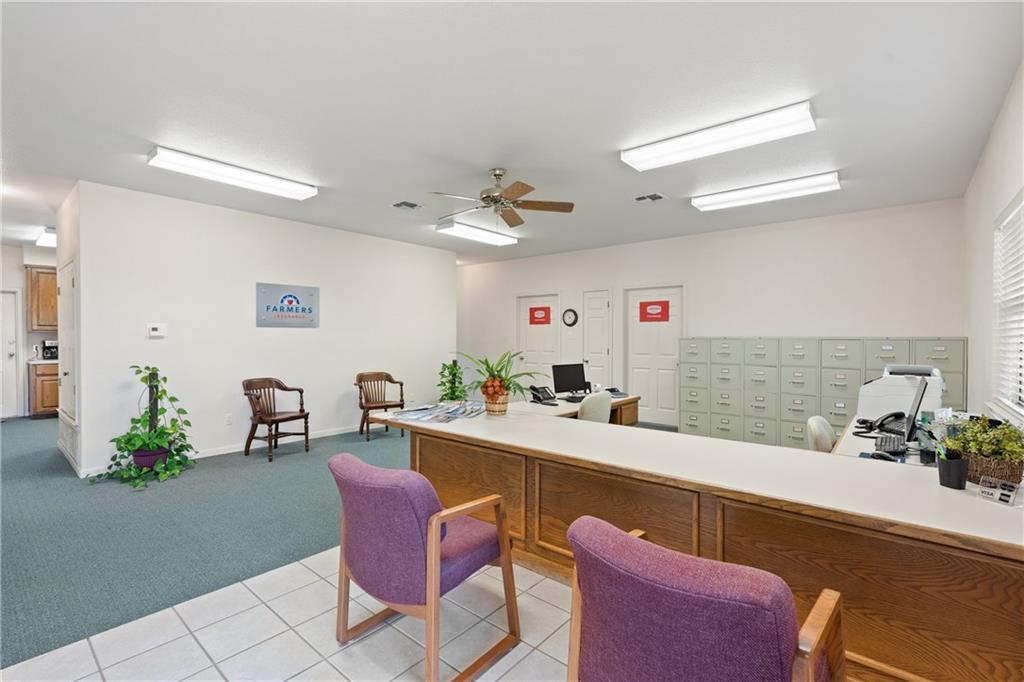 409 Mallard Ln, Taylor, TX 76574