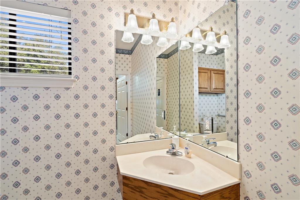 409 Mallard Ln, Taylor, TX 76574