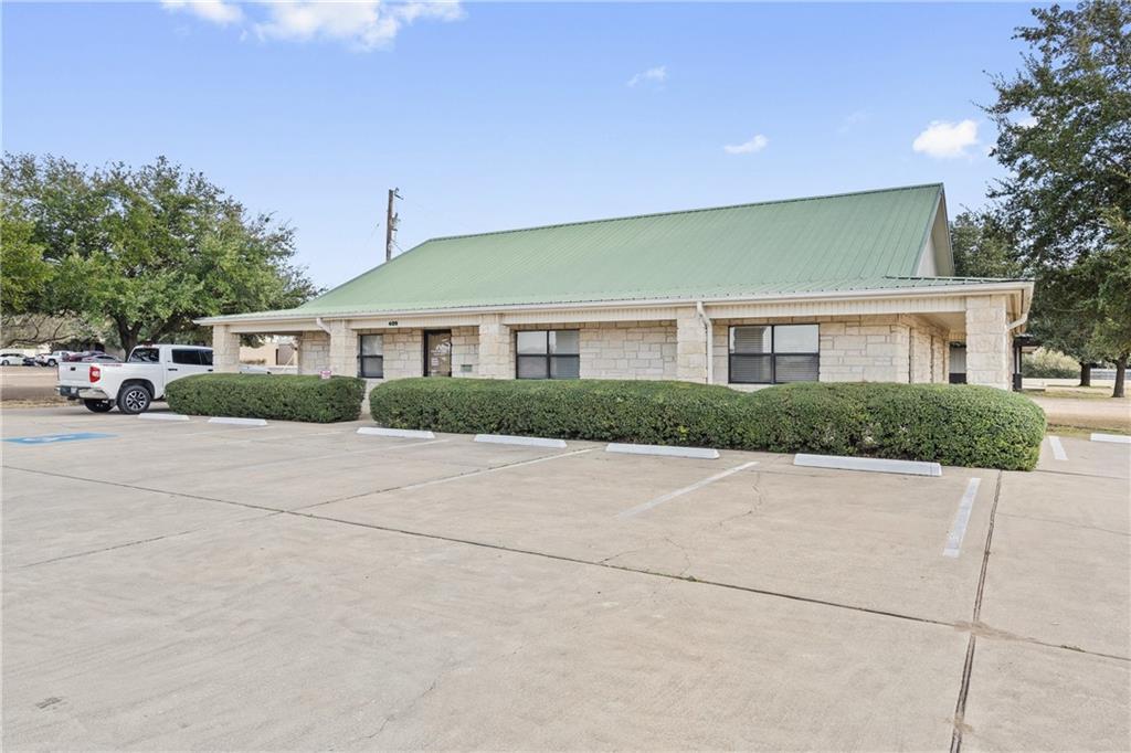 409 Mallard Ln, Taylor, TX 76574