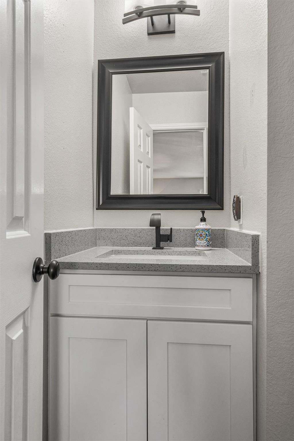 19629 San Chisolm Dr, Round Rock, TX 78664