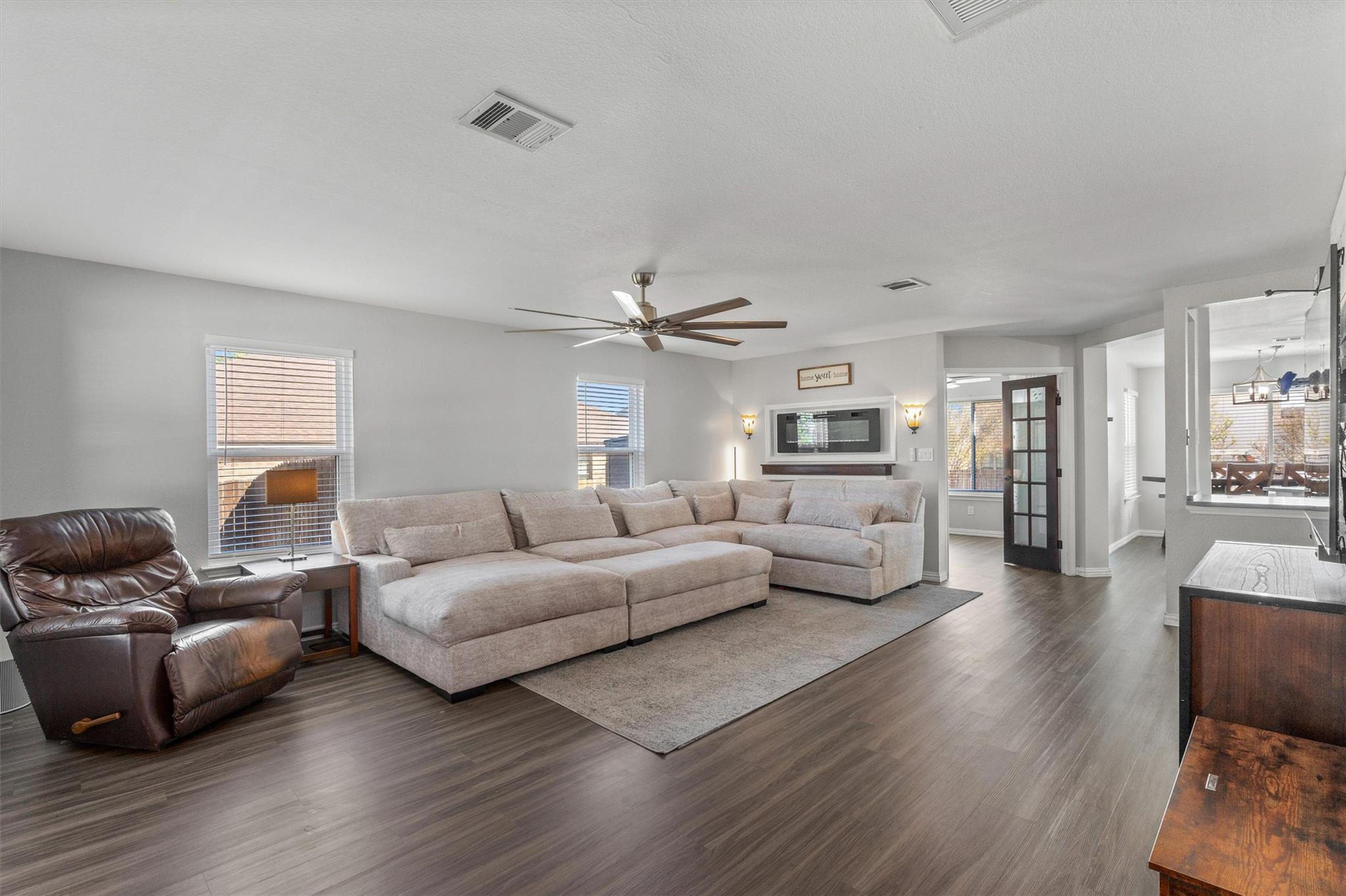 19629 San Chisolm Dr, Round Rock, TX 78664