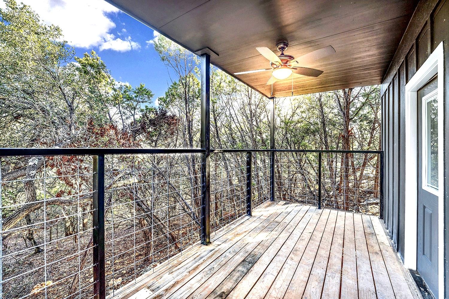 400 Shady Bluff Dr, Wimberley, TX 78676