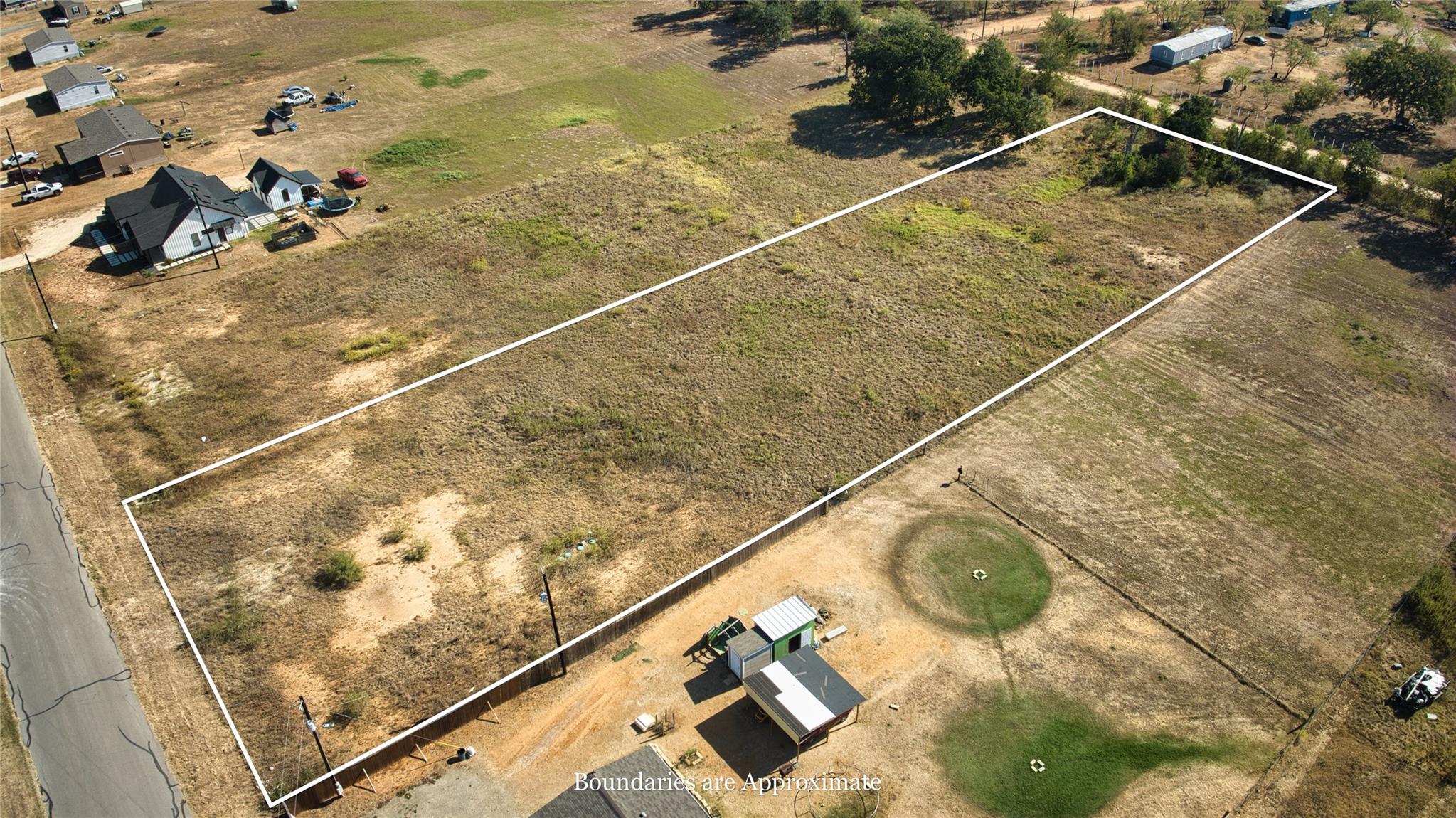 300 Casen St, Dale, TX 78616