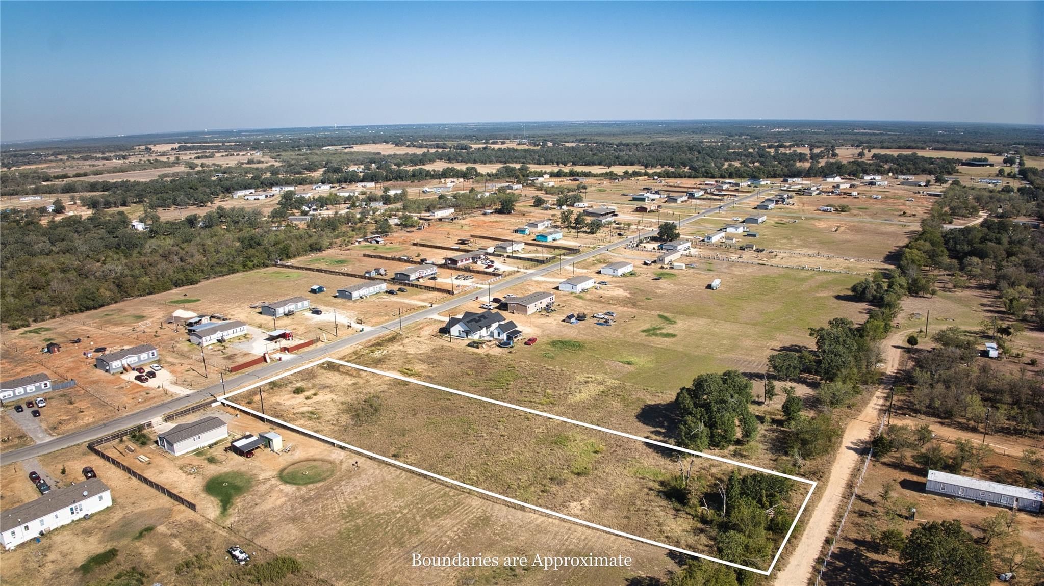 300 Casen St, Dale, TX 78616