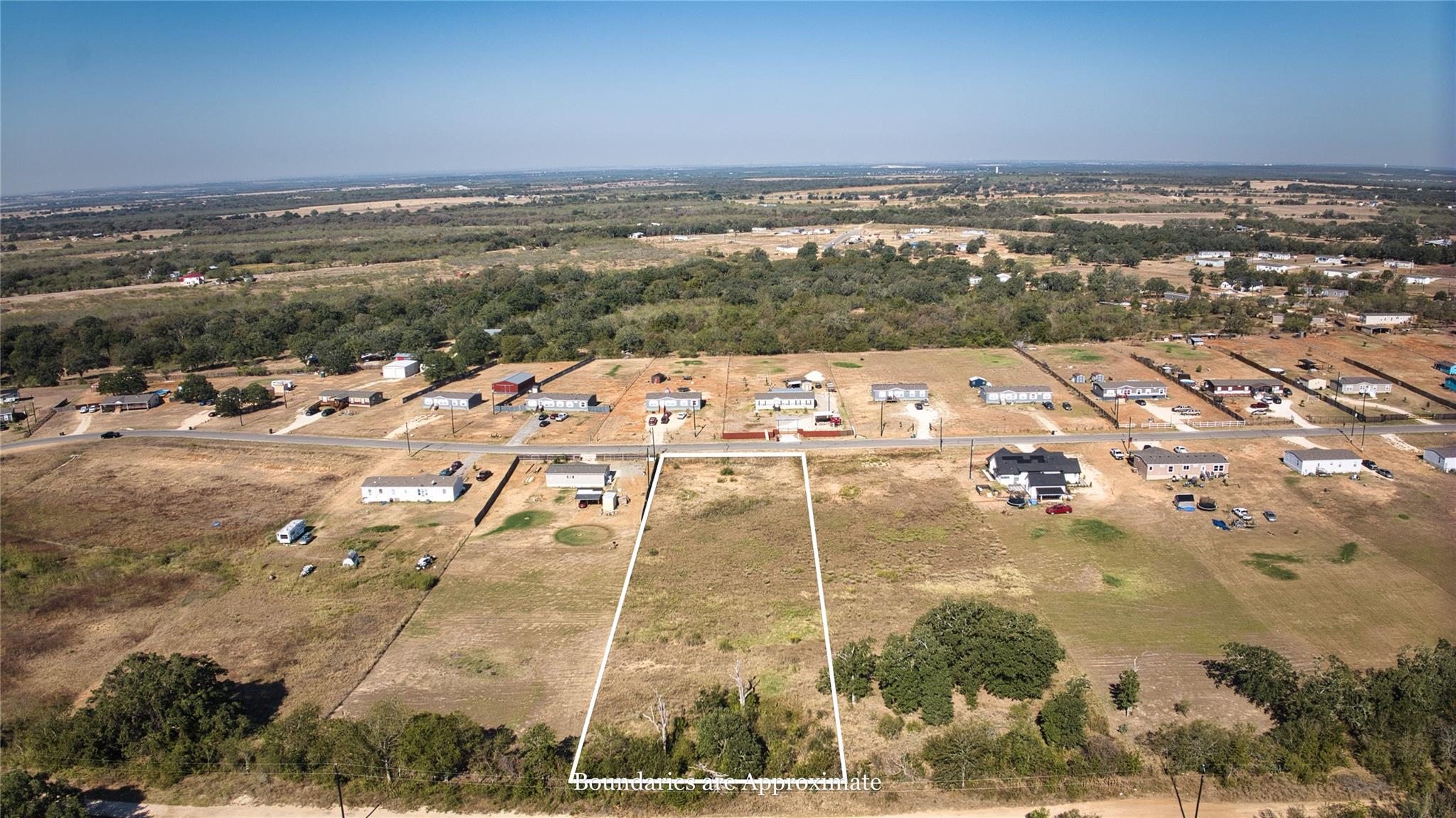 300 Casen St, Dale, TX 78616