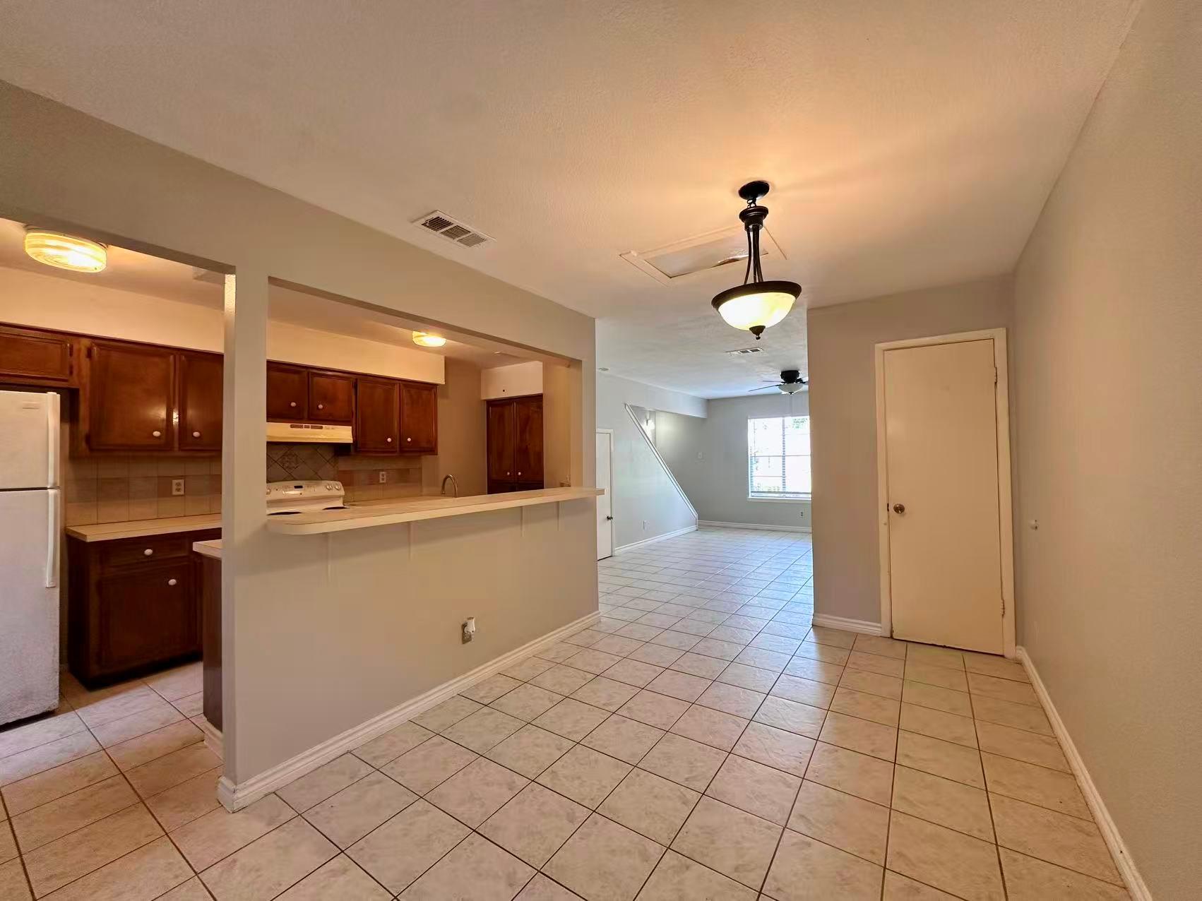 202 N 2nd St # D, Pflugerville, TX 78660