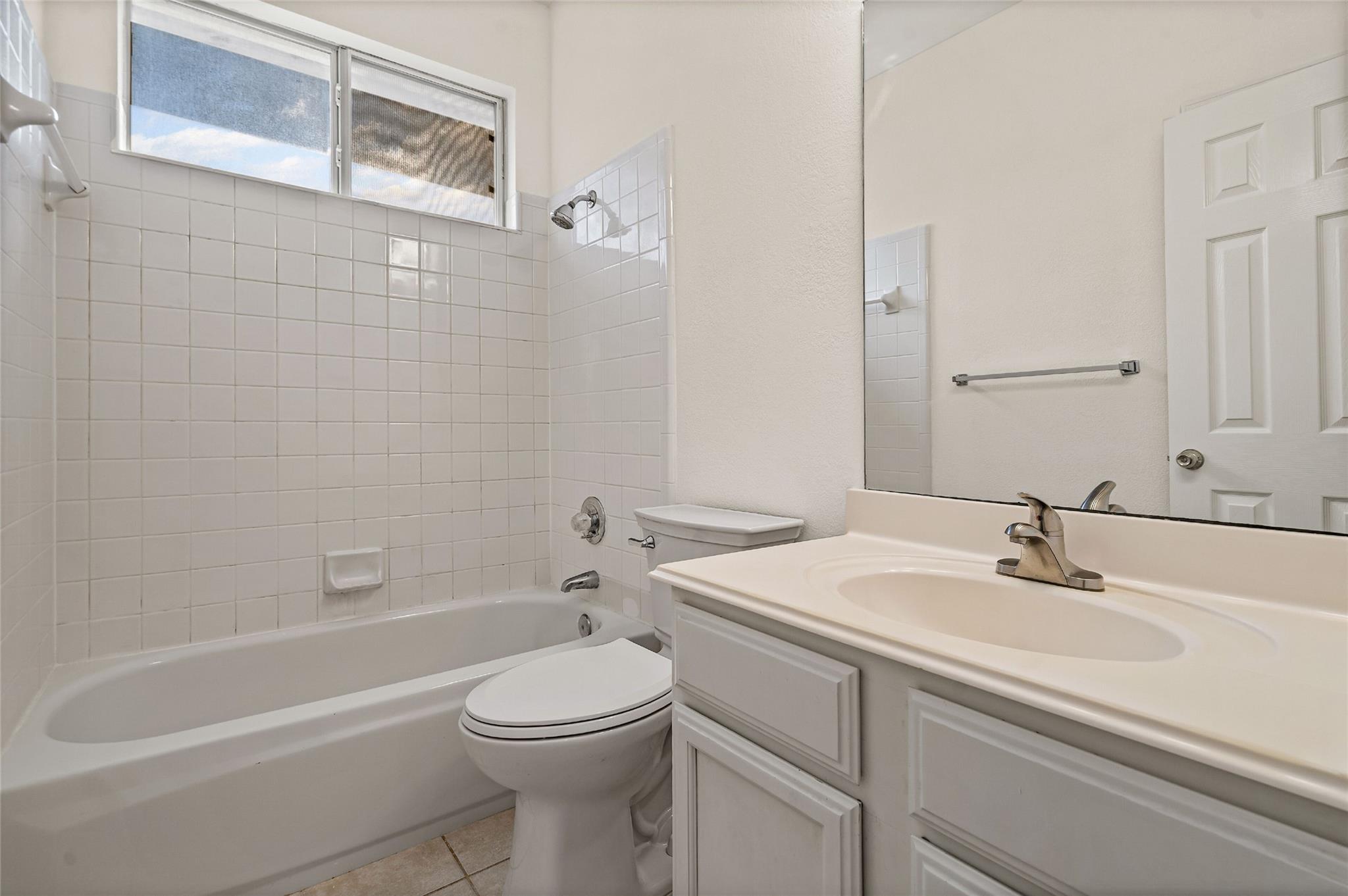 1307 Laurel Glen Blvd, Leander, TX 78641