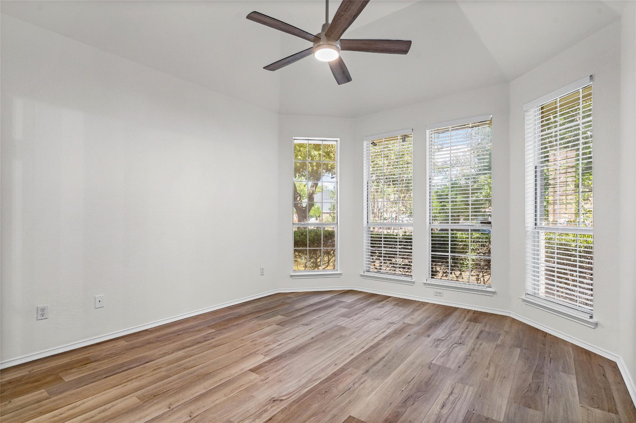 1307 Laurel Glen Blvd, Leander, TX 78641