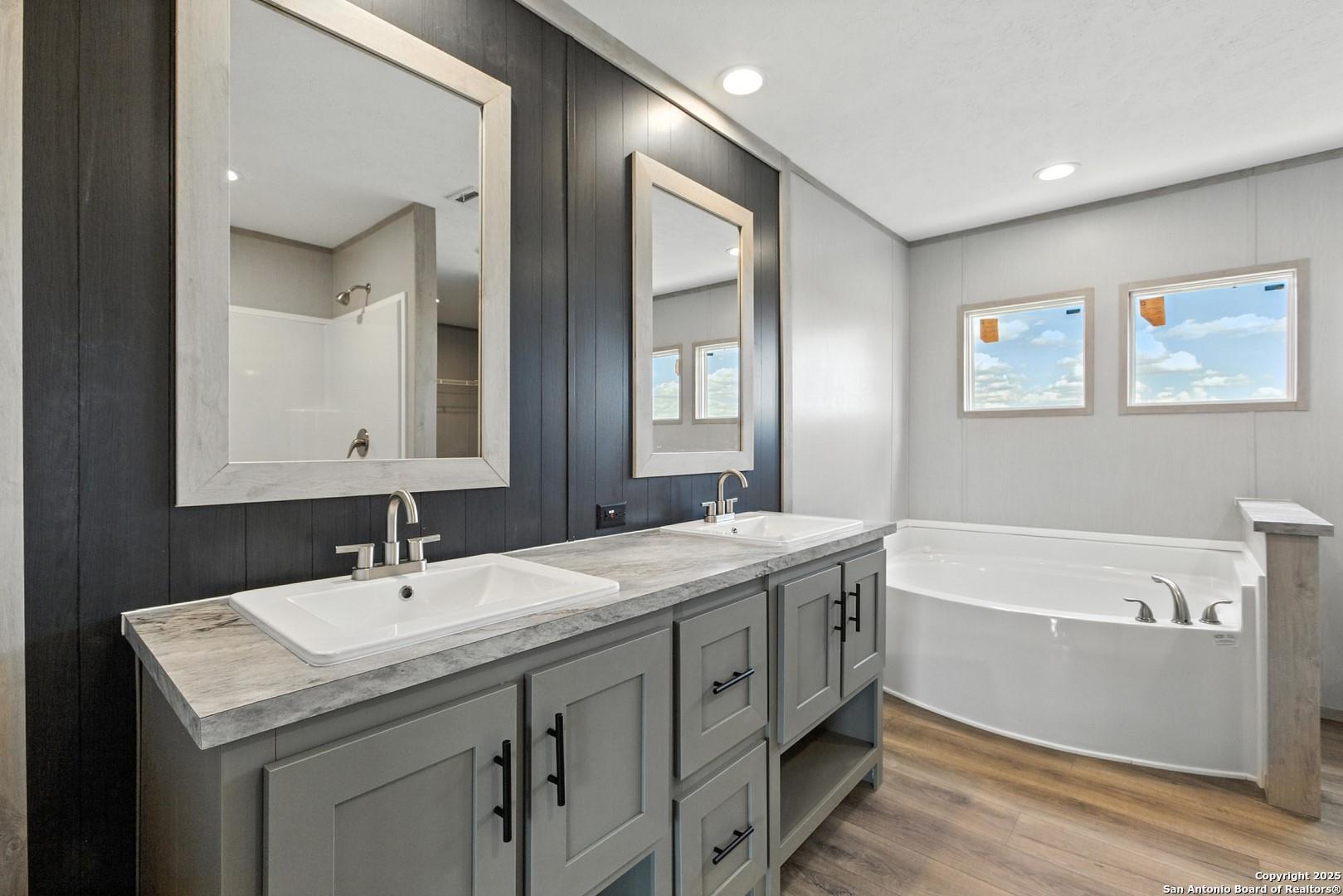 1350 Barth Rd, Dale, TX 78616