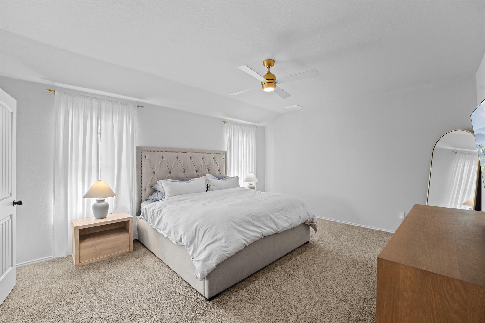 144 Calgary Ln, San Marcos, TX 78666