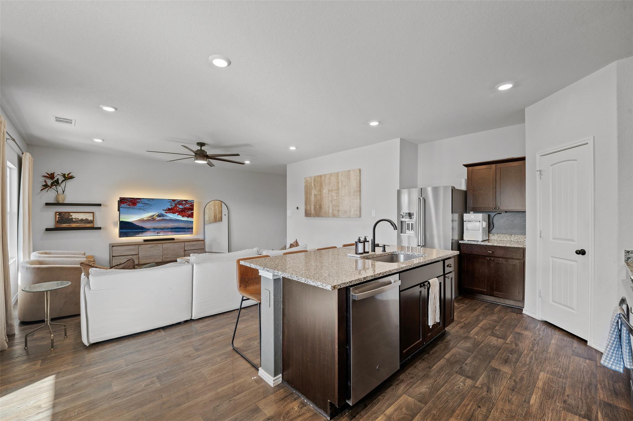 144 Calgary Ln, San Marcos, TX 78666