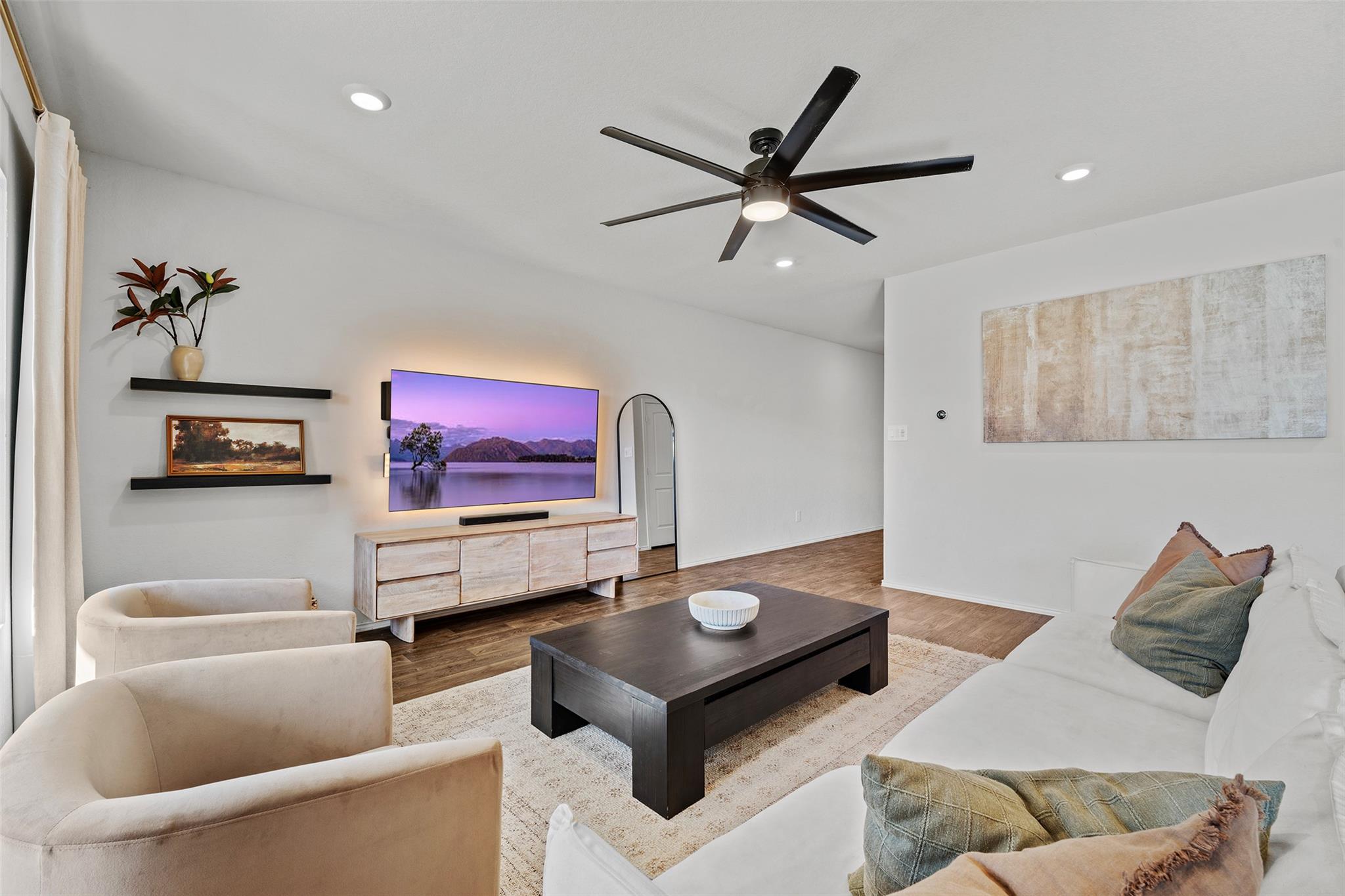 144 Calgary Ln, San Marcos, TX 78666