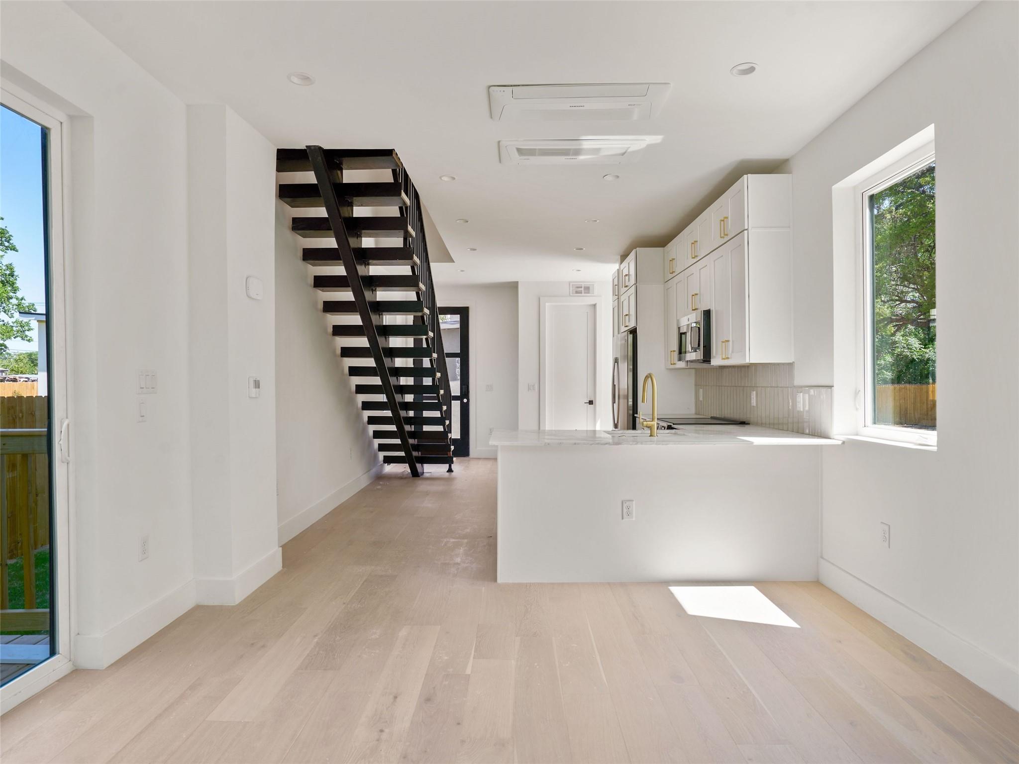 2609 Davis Ln # 2, Austin, TX 78745