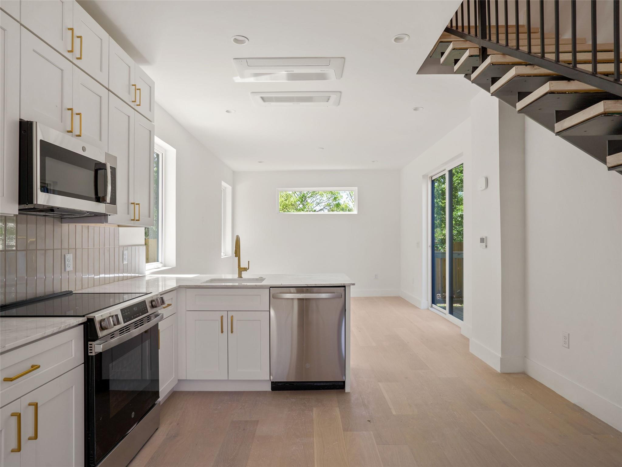 2609 Davis Ln # 2, Austin, TX 78745