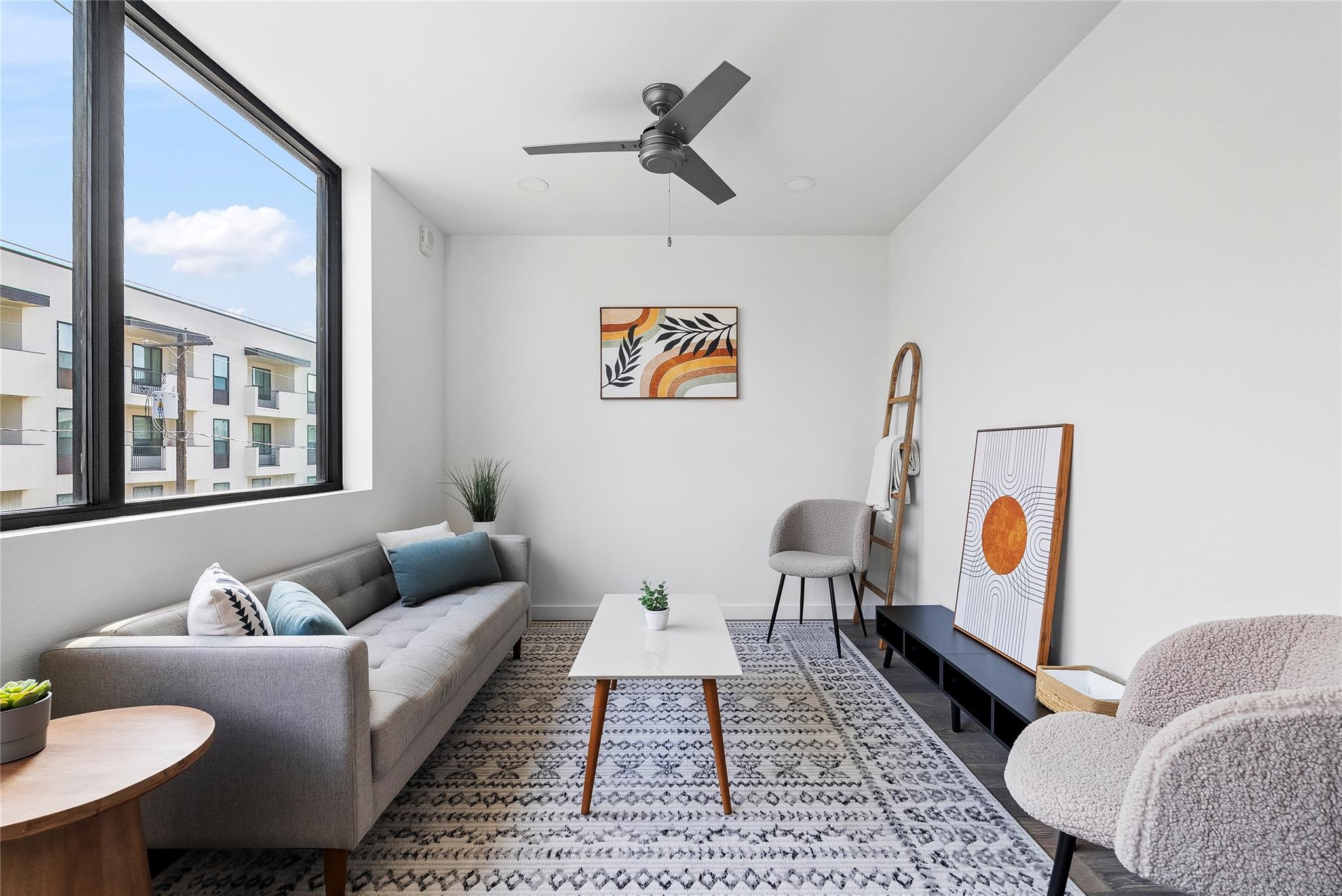 1800 E 4th St # 296, Austin, TX 78702