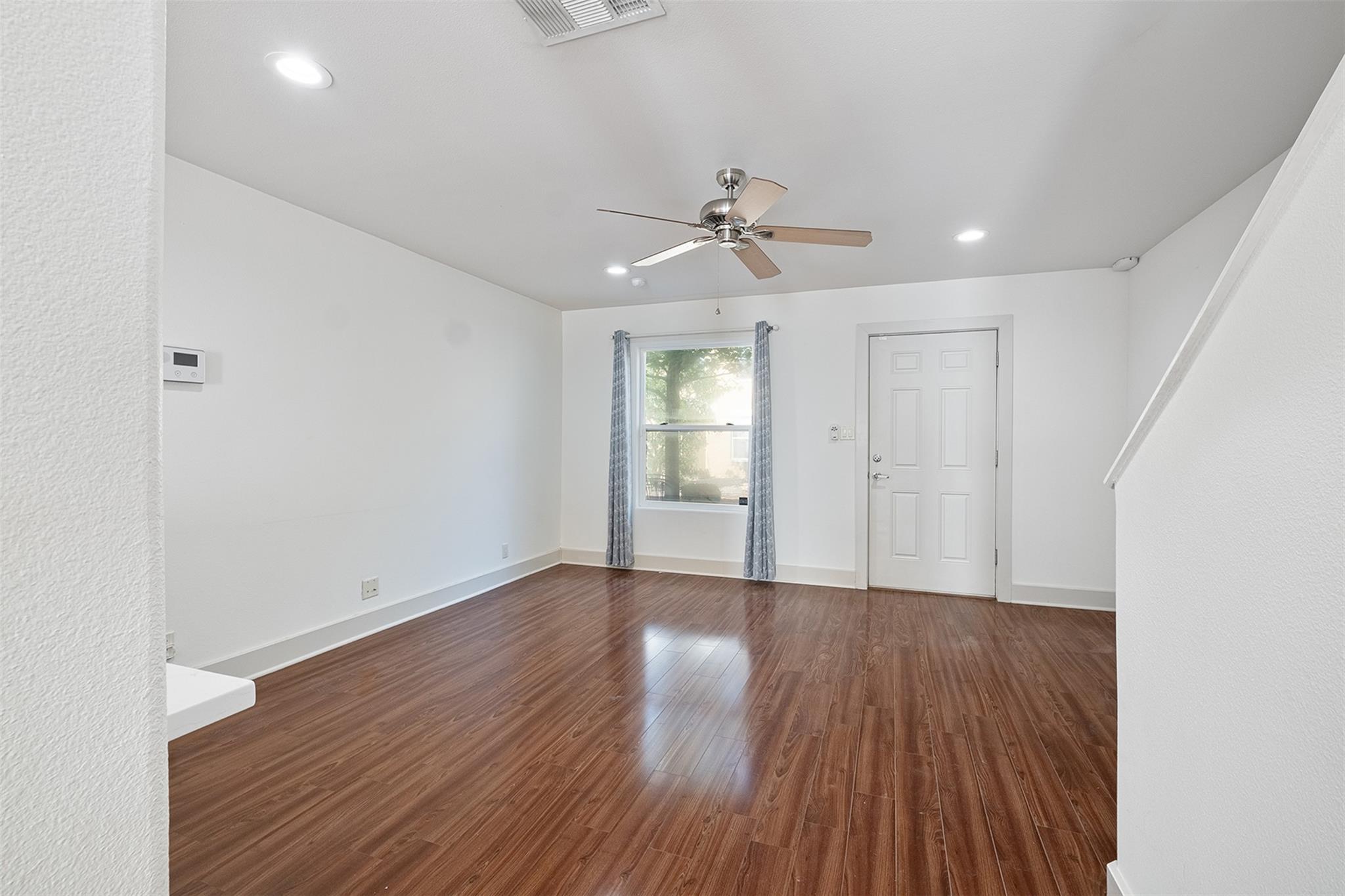 1101 Grove Blvd # 304, Austin, TX 78741