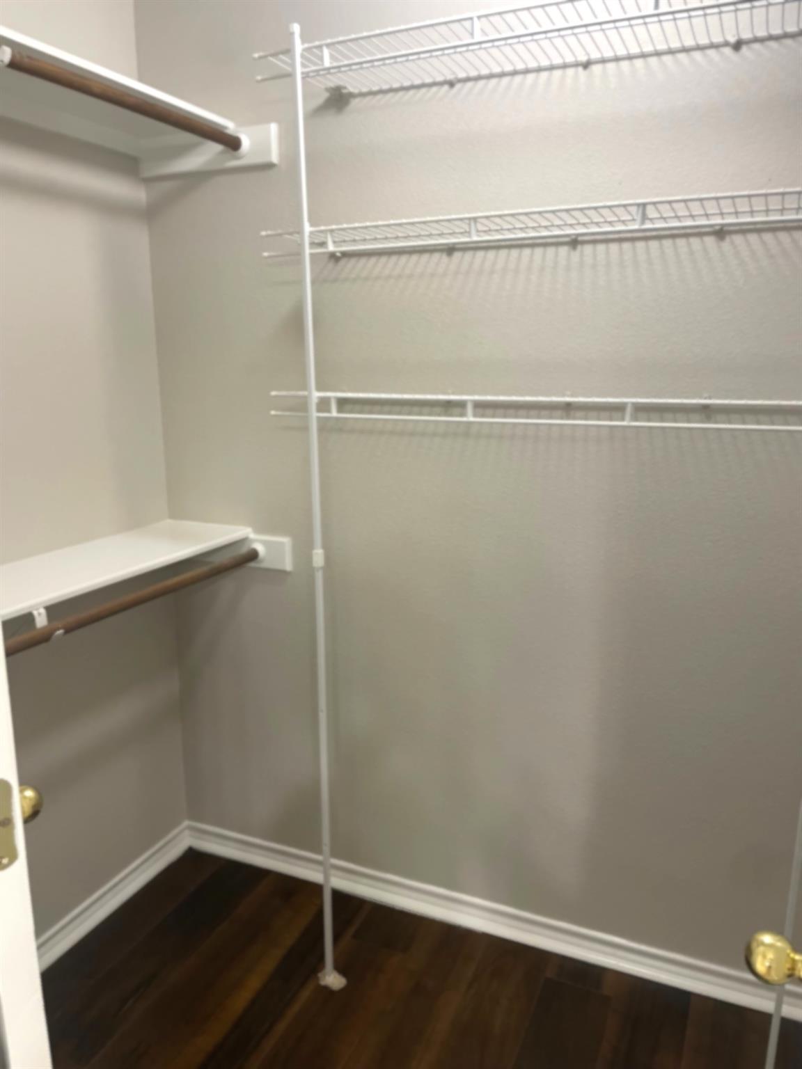 18701 Venture Dr, Point Venture, TX 78645